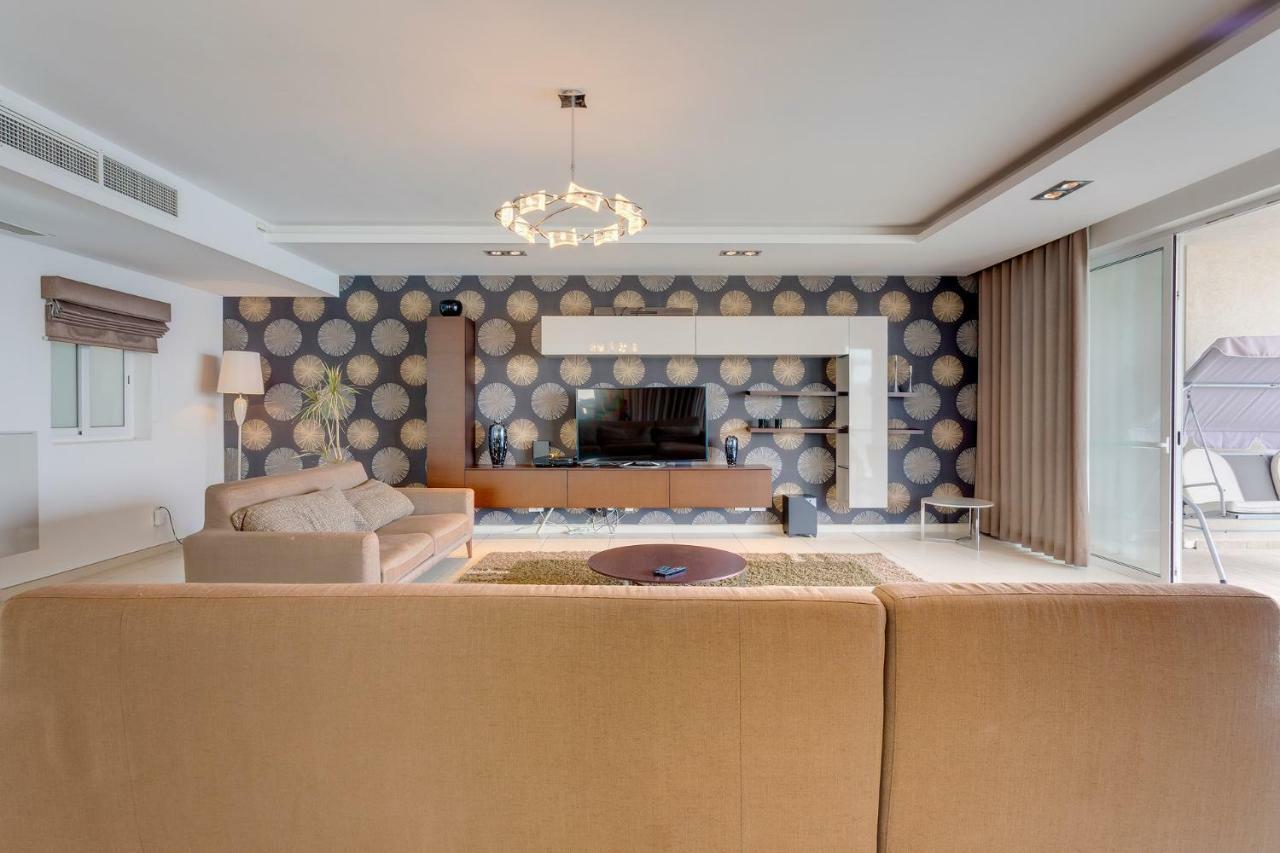 Contemporary, Luxury Apartment With Valletta And Harbour Views Слима Экстерьер фото