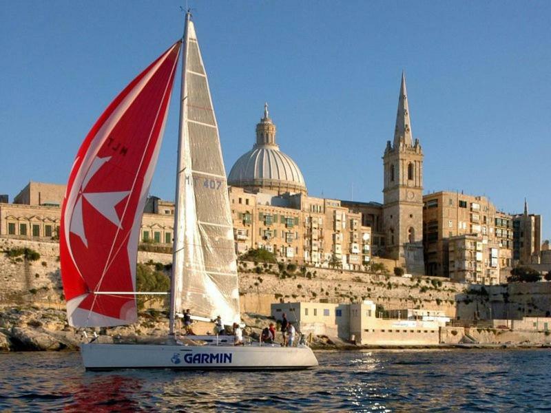 Contemporary, Luxury Apartment With Valletta And Harbour Views Слима Экстерьер фото